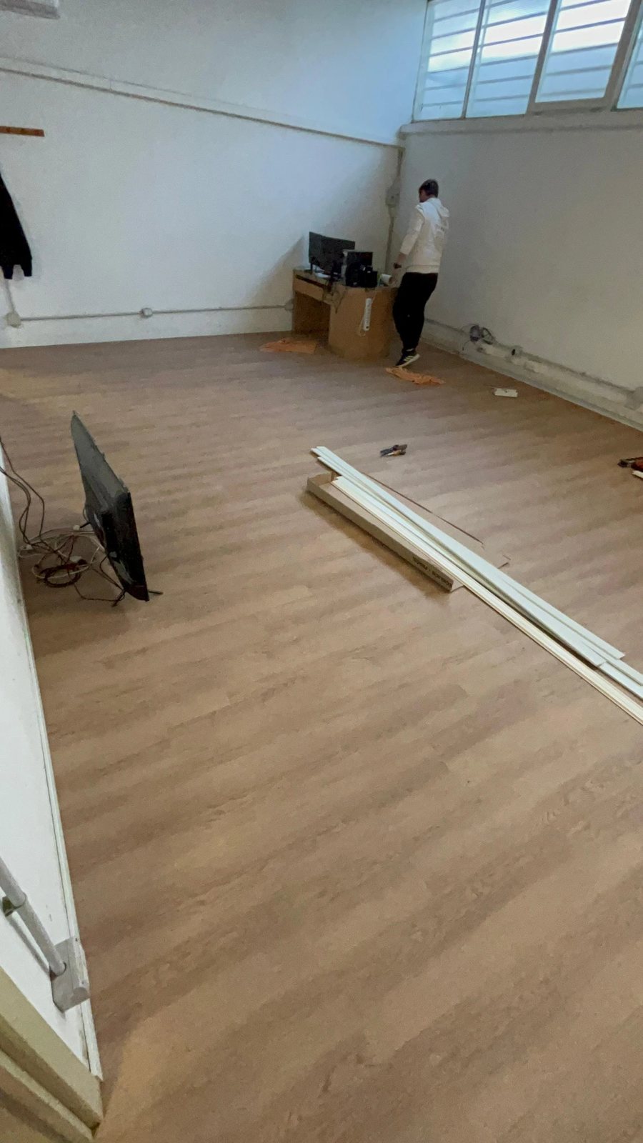 Lavoro di posa parquet per Sig. Fabrizio, Ufficio · Borghesiana