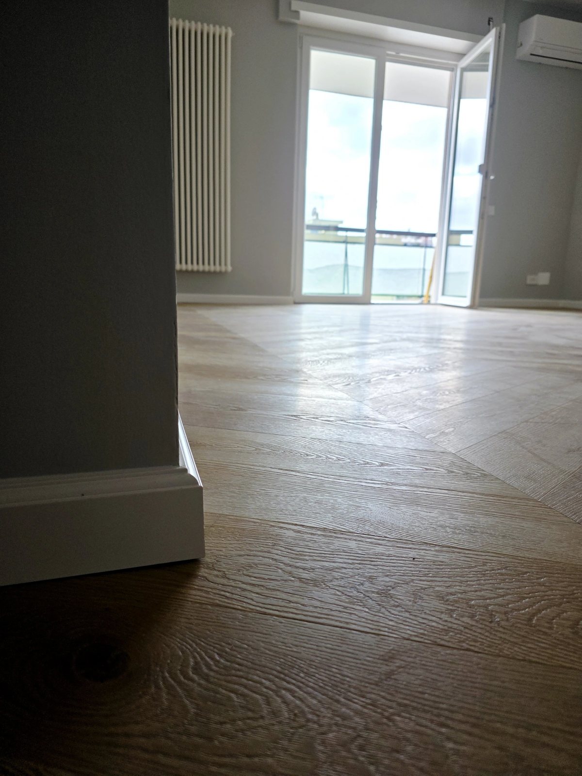 Lavoro di posa parquet per Sig. Nicola, Appartamento · Zona Eur